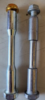 S550 v S197 Brembo Retention Bolt.jpg S550 v S197 Brembo Retention Bolt.jpg